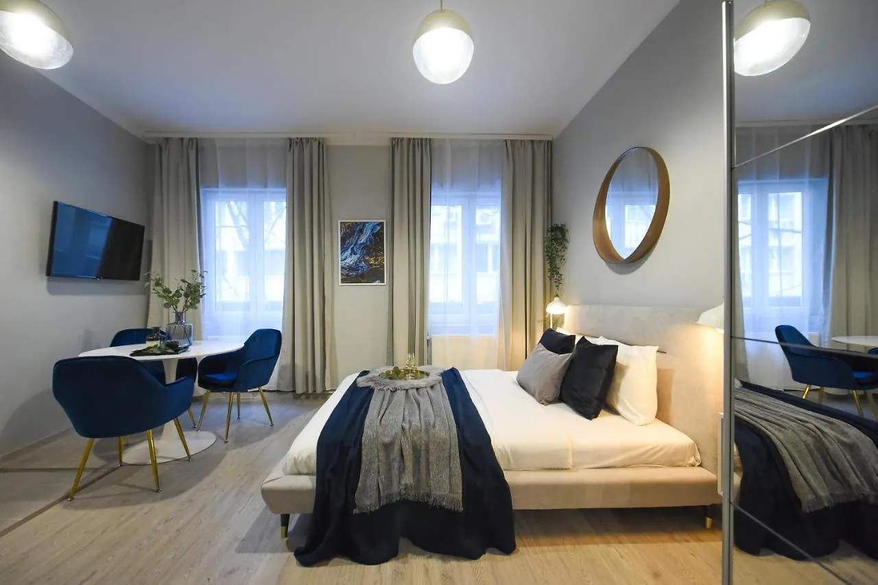 Urban Adventure For Two Apartment Bucureşti 0*,  România